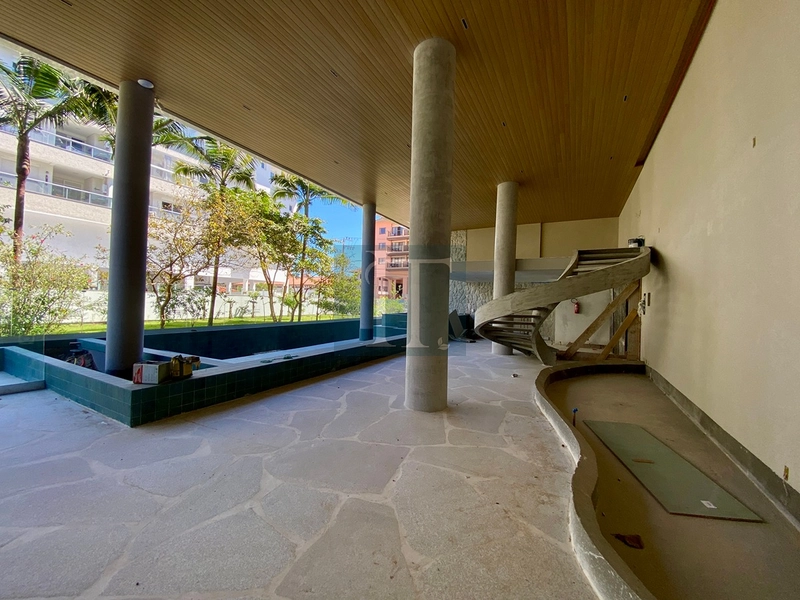 Apartamento 2 suítes à venda perto do mar em Jurerê - Florianópolis: 14ª foto da galeria de imagens do imóvel