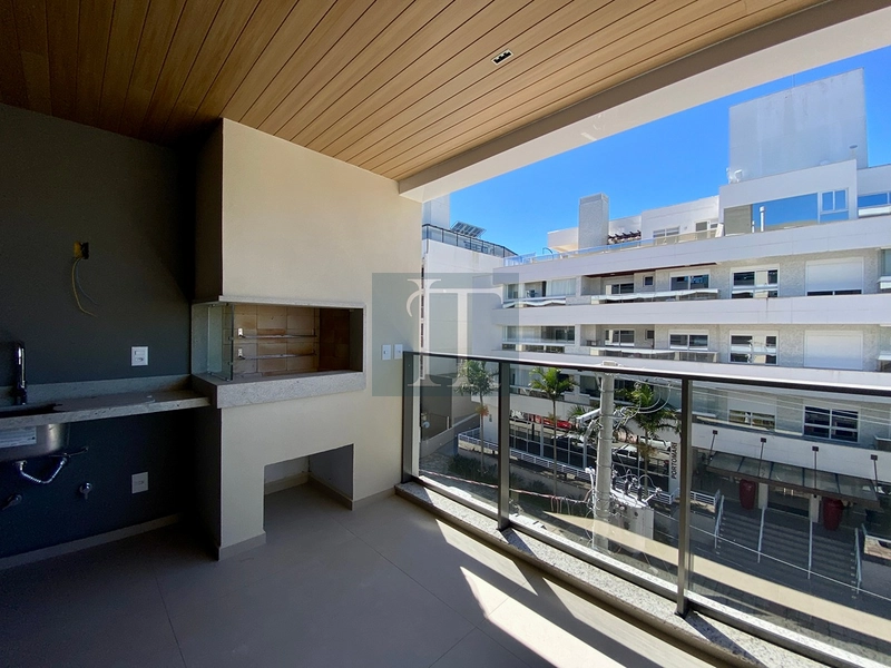Apartamento 2 suítes à venda perto do mar em Jurerê - Florianópolis: 3ª foto da galeria de imagens do imóvel