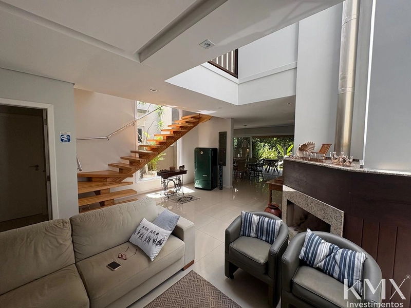 🏡✨ CASA À VENDA NO CONDOMÍNIO LAS PALMAS: 3ª foto da galeria de imagens do imóvel