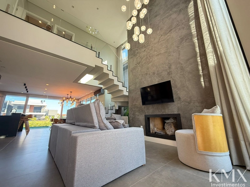 🏡✨ SOBRADO À VENDA NO CONDOMÍNIO SUNSET: 3ª foto da galeria de imagens do imóvel