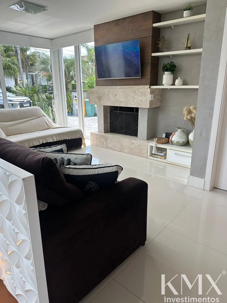 🏡✨ SOBRADO À VENDA NO CONDOMÍNIO QUINTAS DO LAGO: 6ª foto da galeria de imagens do imóvel