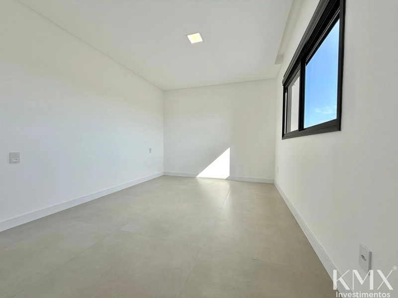 🏡✨ SOBRADO À VENDA NO CONDOMÍNIO NOVA XANGRI-LÁ: 4ª foto da galeria de imagens do imóvel