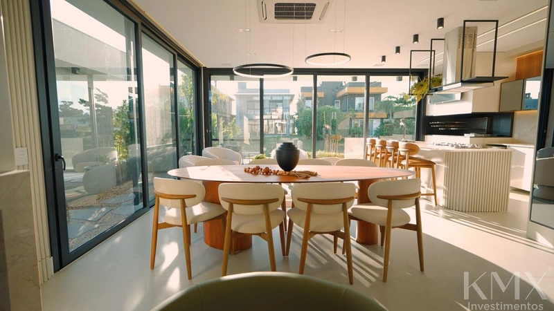 🏡✨ SOBRADO À VENDA NO CONDOMÍNIO CAPÃO ILHAS RESORT: 8ª foto da galeria de imagens do imóvel