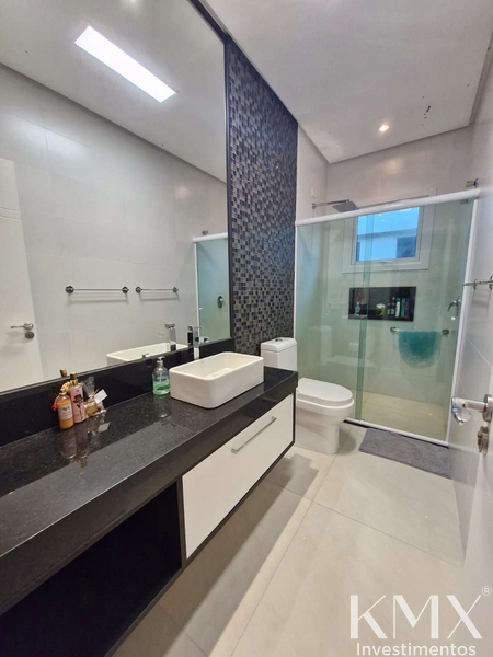 🌊 Sobrado Beira-Lago no Condomínio Enseada – Quadra A: 28ª foto da galeria de imagens do imóvel