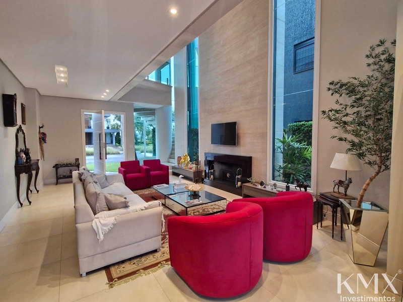 🌊 Sobrado Beira-Lago no Condomínio Enseada – Quadra A: 8ª foto da galeria de imagens do imóvel