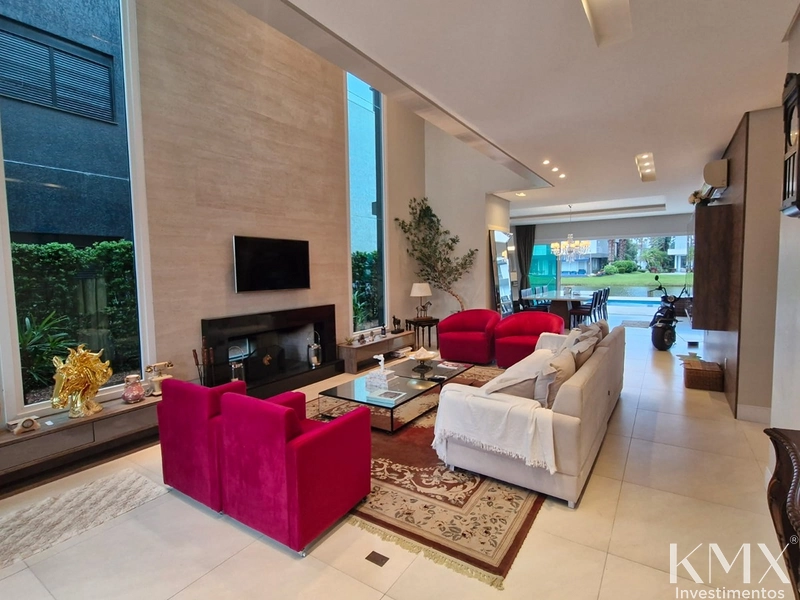 🌊 Sobrado Beira-Lago no Condomínio Enseada – Quadra A: 9ª foto da galeria de imagens do imóvel