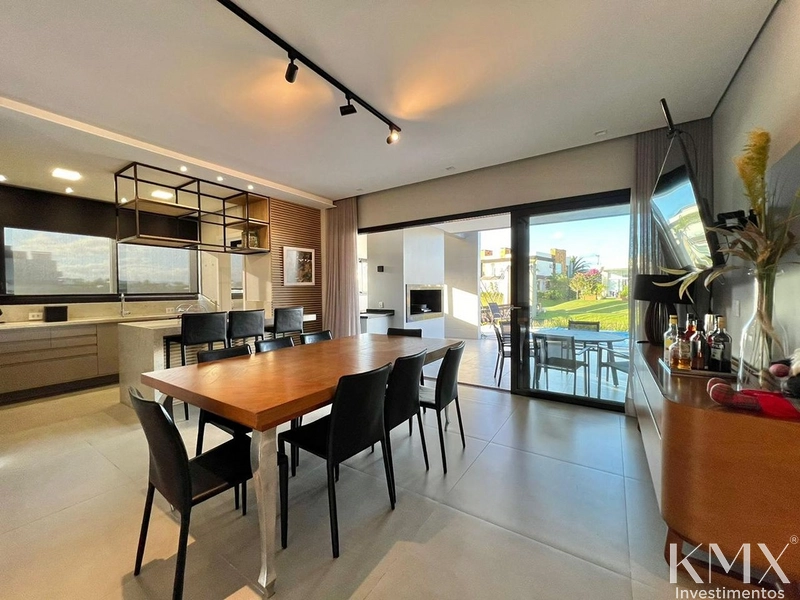 🏡✨ SOBRADO À VENDA NO CONDOMÍNIO CAPÃO ILHAS RESORT: 19ª foto da galeria de imagens do imóvel
