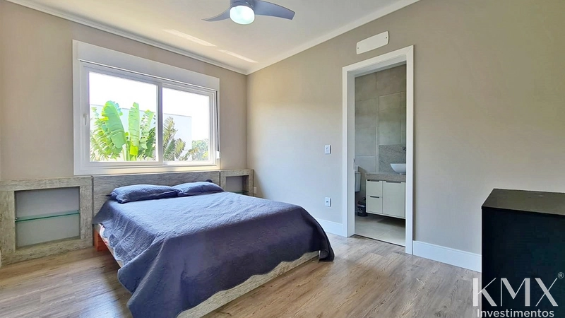 🏡✨ SOBRADO À VENDA NO CONDOMÍNIO CAPÃO ILHAS RESORT: 3ª foto da galeria de imagens do imóvel