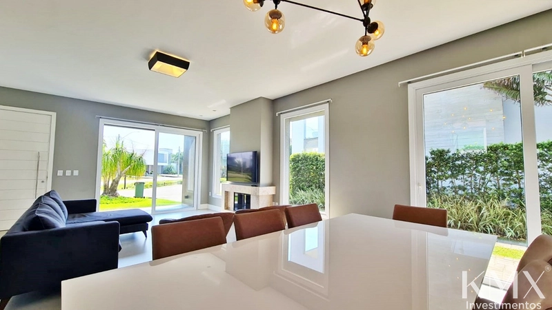 🏡✨ SOBRADO À VENDA NO CONDOMÍNIO CAPÃO ILHAS RESORT: 12ª foto da galeria de imagens do imóvel