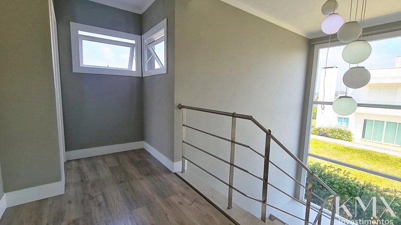 🏡✨ SOBRADO À VENDA NO CONDOMÍNIO CAPÃO ILHAS RESORT: 6ª foto da galeria de imagens do imóvel