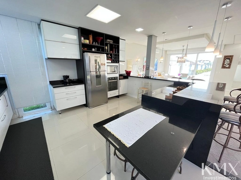 🏡✨ CASA À VENDA NO CONDOMÍNIO MALIBU: 3ª foto da galeria de imagens do imóvel
