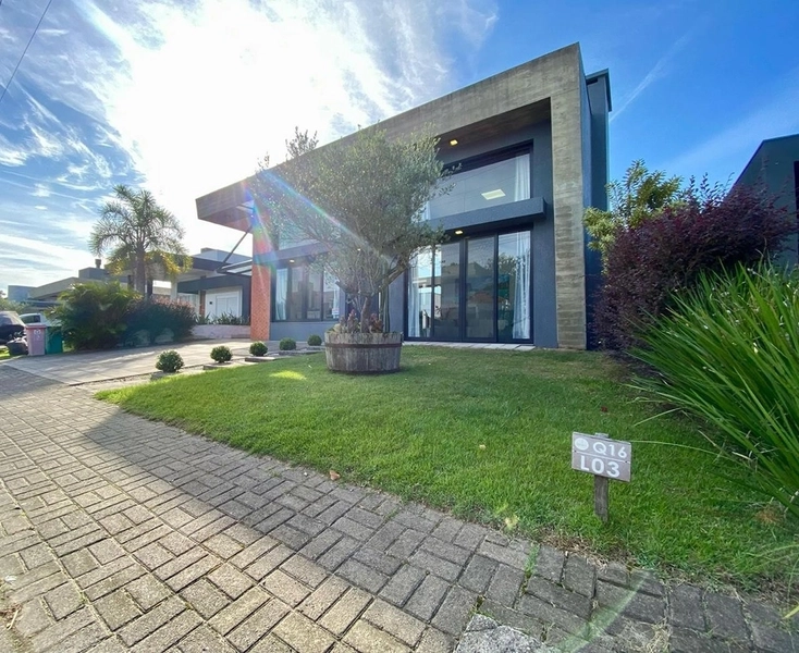 🏡✨ CASA À VENDA NO CONDOMÍNIO DUBAI RESORT: 1ª foto da galeria de imagens do imóvel
