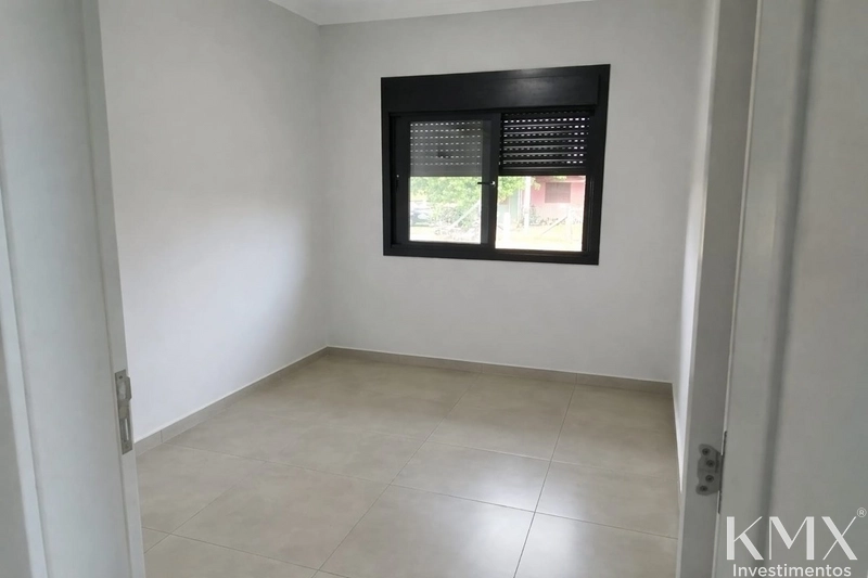🏡 CASA MODERNA COM PÉ-DIREITO DUPLO E ESPAÇO GOURMET: 5ª foto da galeria de imagens do imóvel