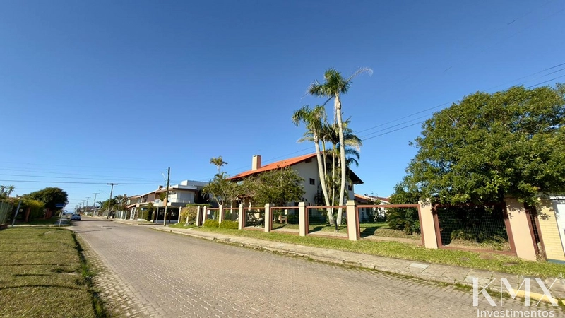 🏡 SOBRADO DE ESQUINA NO CENTRO DE XANGRI-LÁ: 14ª foto da galeria de imagens do imóvel