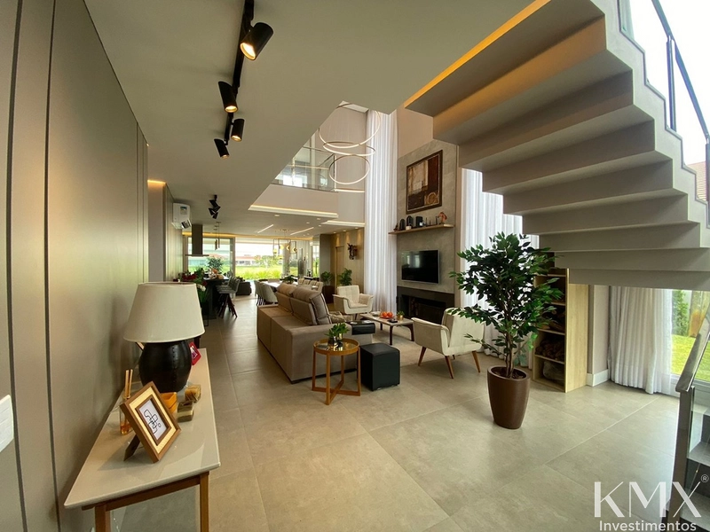 🏡✨ SOBRADO À VENDA NO CONDOMÍNIO GREEN VILLAGE: 4ª foto da galeria de imagens do imóvel