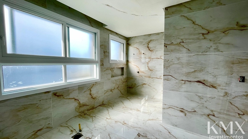 🏡 MANSÃO DE ESQUINA | VISTA PARA A LAGOA DOS QUADROS: 2ª foto da galeria de imagens do imóvel