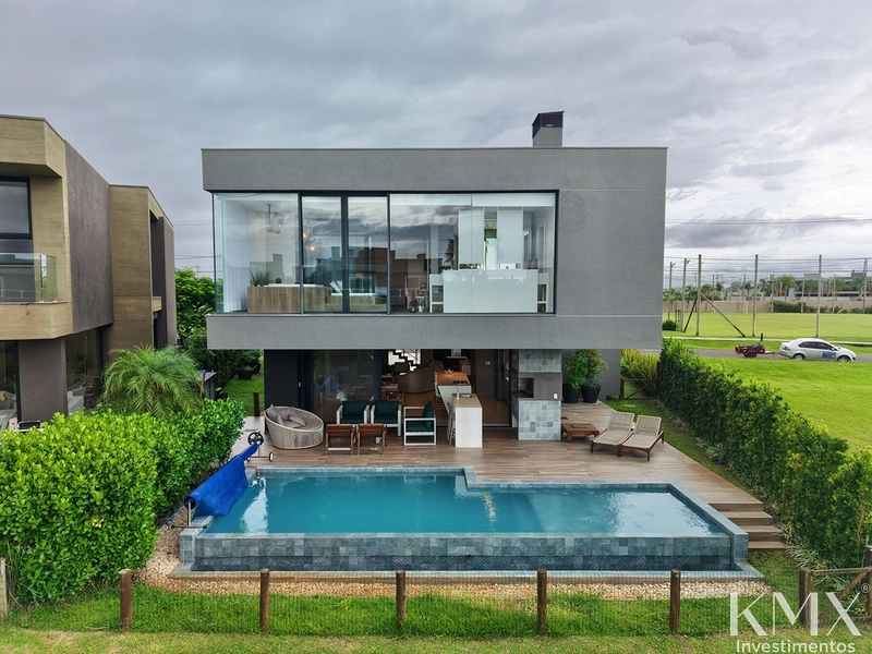 🏡 SOBRADO BEIRA LAGO À VENDA | CONDOMÍNIO ENSEADA: 4ª foto da galeria de imagens do imóvel