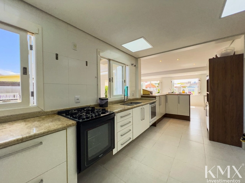 🏡✨ CASA A UMA QUADRA DO MAR COM VISTA : 25ª foto da galeria de imagens do imóvel