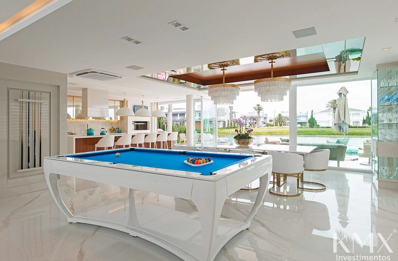 🏡 Casa de Alto Padrão à Beira-Lago: 20ª foto da galeria de imagens do imóvel