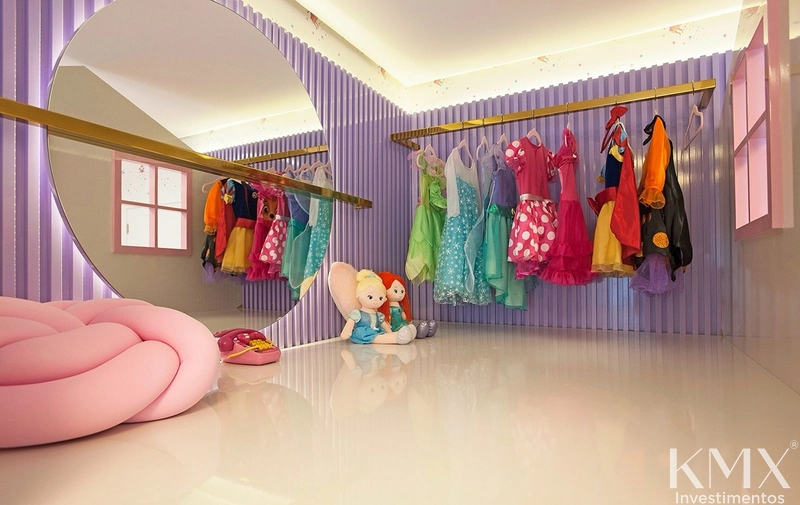 🏡 Casa de Alto Padrão à Beira-Lago: 37ª foto da galeria de imagens do imóvel