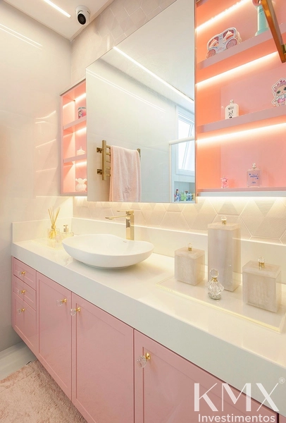 🏡 Casa de Alto Padrão à Beira-Lago: 38ª foto da galeria de imagens do imóvel