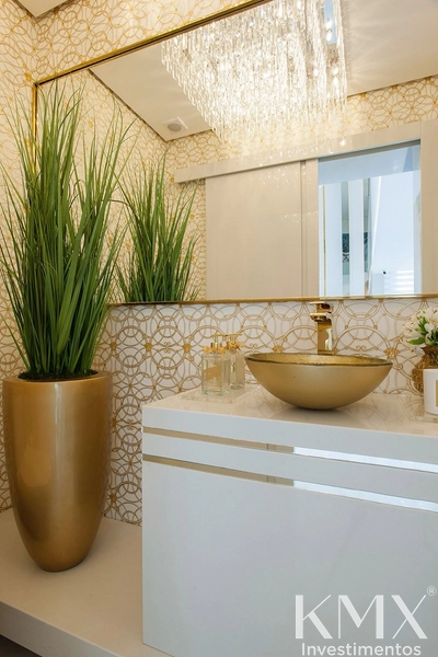 🏡 Casa de Alto Padrão à Beira-Lago: 31ª foto da galeria de imagens do imóvel