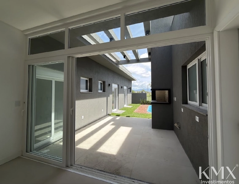 🏡✨ CASA À VENDA EM BAIRRO PLANEJADO SANTORINI: 4ª foto da galeria de imagens do imóvel