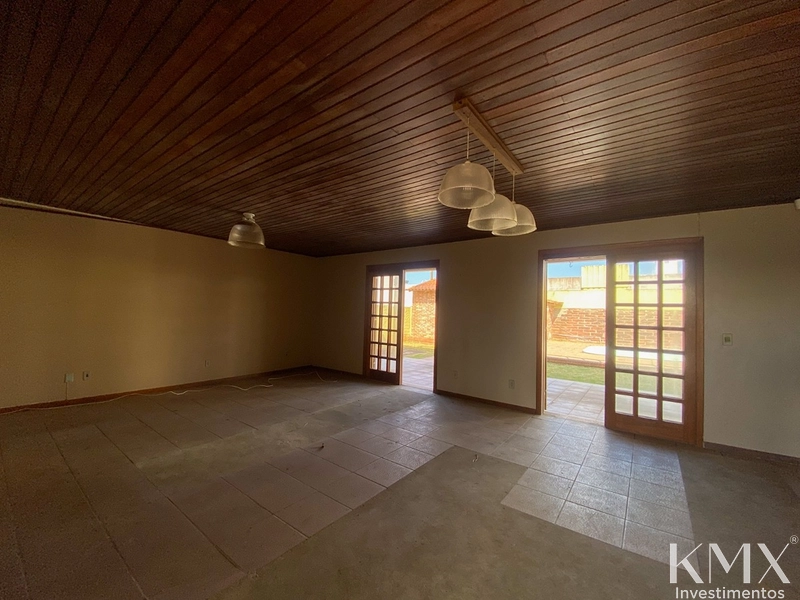 CASA EM BAIRRO COM PISCINA 🏡✨: 5ª foto da galeria de imagens do imóvel