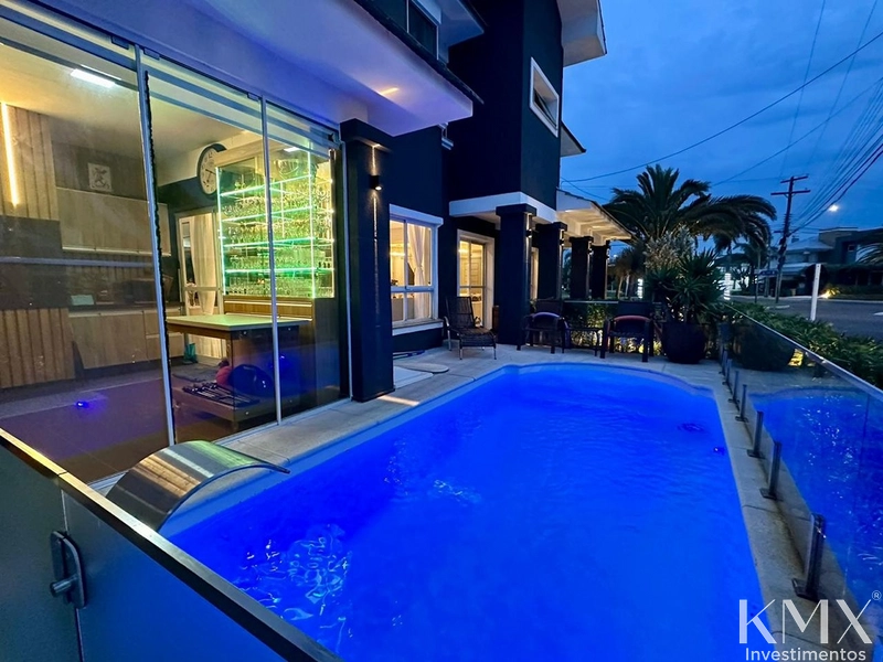 🌟 SOBRADO DE ESQUINA À VENDA NO Condado de Capão 🌟: 6ª foto da galeria de imagens do imóvel