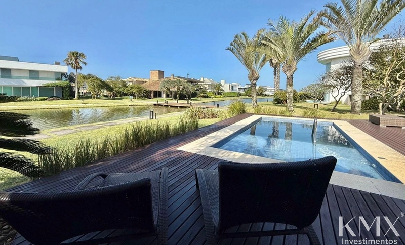 🏡✨ SOBRADO À VENDA NO CONDOMÍNIO CAPÃO ILHAS RESORT: 8ª foto da galeria de imagens do imóvel