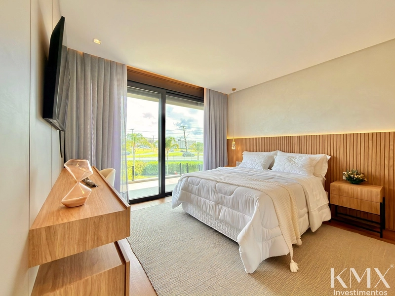 Residência de Alto Padrão – Frente ao Lago | 475m² de Área Construída: 46ª foto da galeria de imagens do imóvel