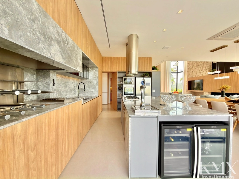 Residência de Alto Padrão – Frente ao Lago | 475m² de Área Construída: 10ª foto da galeria de imagens do imóvel