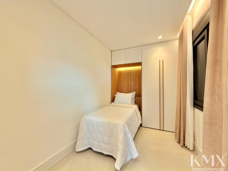 Residência de Alto Padrão – Frente ao Lago | 475m² de Área Construída: 61ª foto da galeria de imagens do imóvel