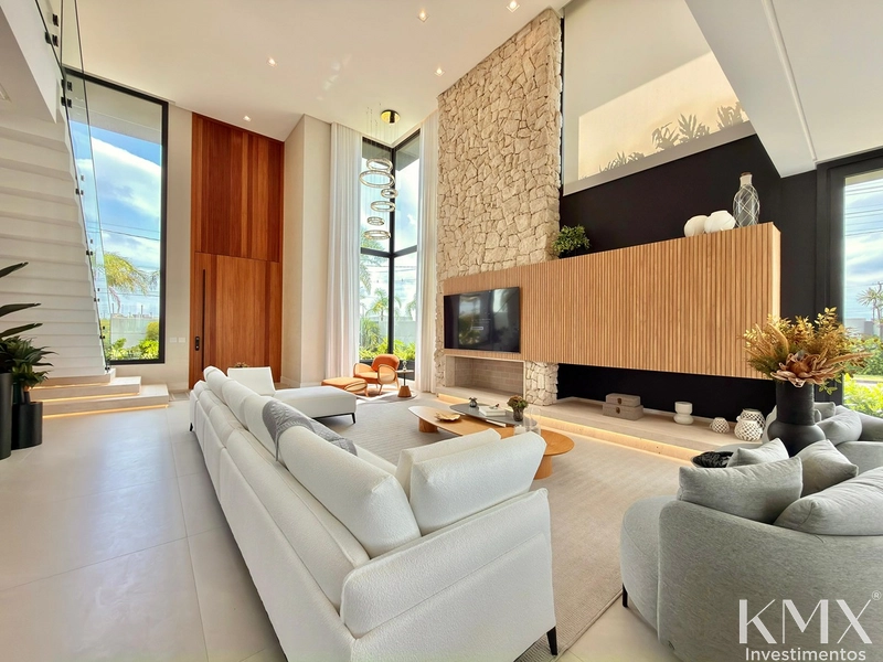 Residência de Alto Padrão – Frente ao Lago | 475m² de Área Construída: 3ª foto da galeria de imagens do imóvel