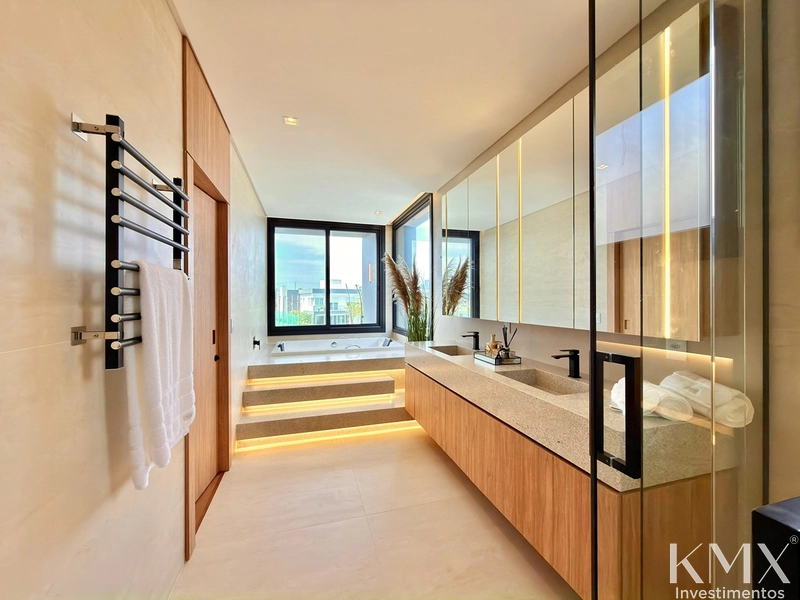 Residência de Alto Padrão – Frente ao Lago | 475m² de Área Construída: 42ª foto da galeria de imagens do imóvel