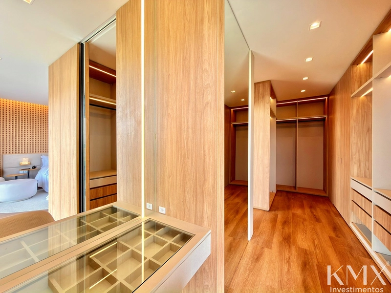 Residência de Alto Padrão – Frente ao Lago | 475m² de Área Construída: 44ª foto da galeria de imagens do imóvel