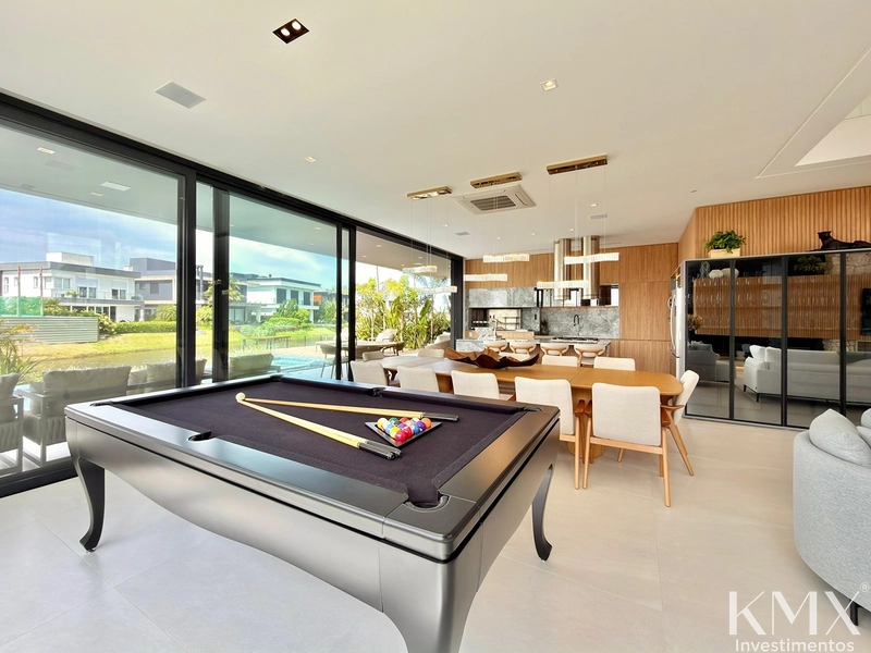 Residência de Alto Padrão – Frente ao Lago | 475m² de Área Construída: 18ª foto da galeria de imagens do imóvel