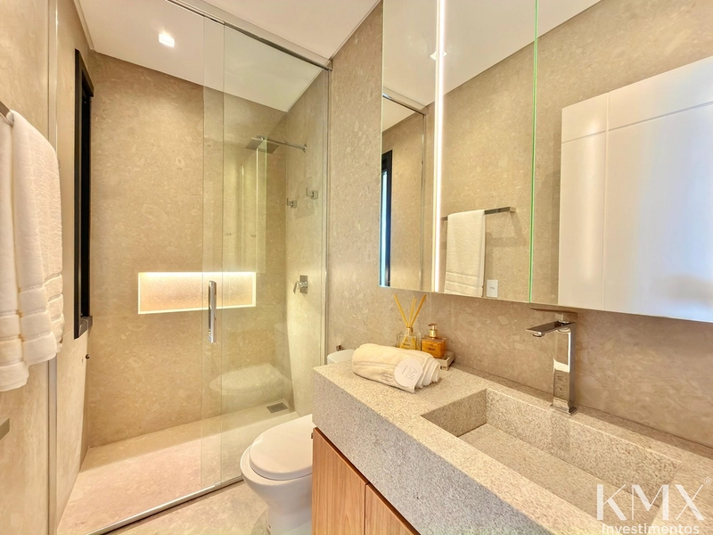 Residência de Alto Padrão – Frente ao Lago | 475m² de Área Construída: 58ª foto da galeria de imagens do imóvel