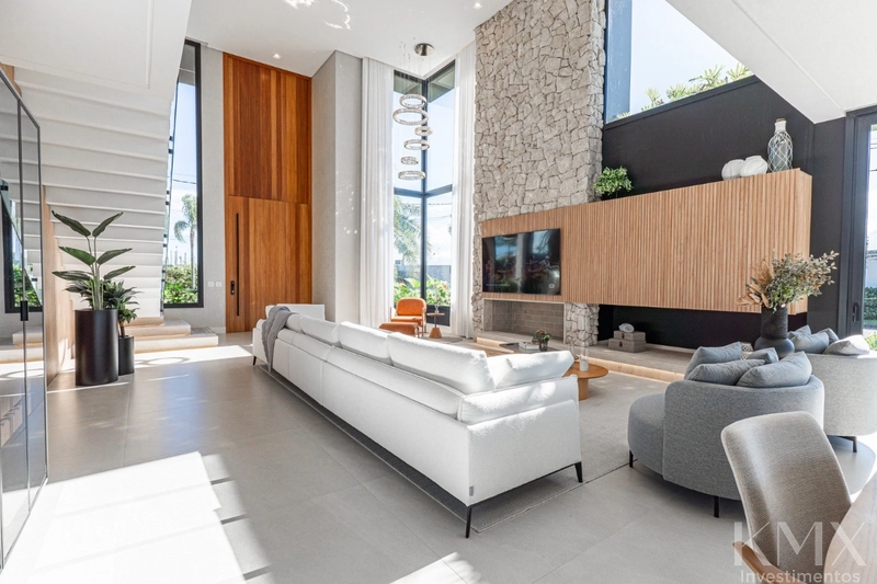 Residência de Alto Padrão – Frente ao Lago | 475m² de Área Construída: 6ª foto da galeria de imagens do imóvel