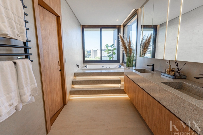 Residência de Alto Padrão – Frente ao Lago | 475m² de Área Construída: 43ª foto da galeria de imagens do imóvel