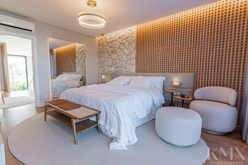 Residência de Alto Padrão – Frente ao Lago | 475m² de Área Construída: 37ª foto da galeria de imagens do imóvel