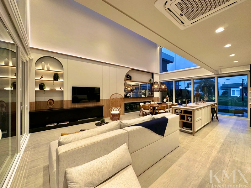 🏡✨ SOBRADO À VENDA NO CONDOMÍNIO CAPÃO ILHAS RESORT: 2ª foto da galeria de imagens do imóvel