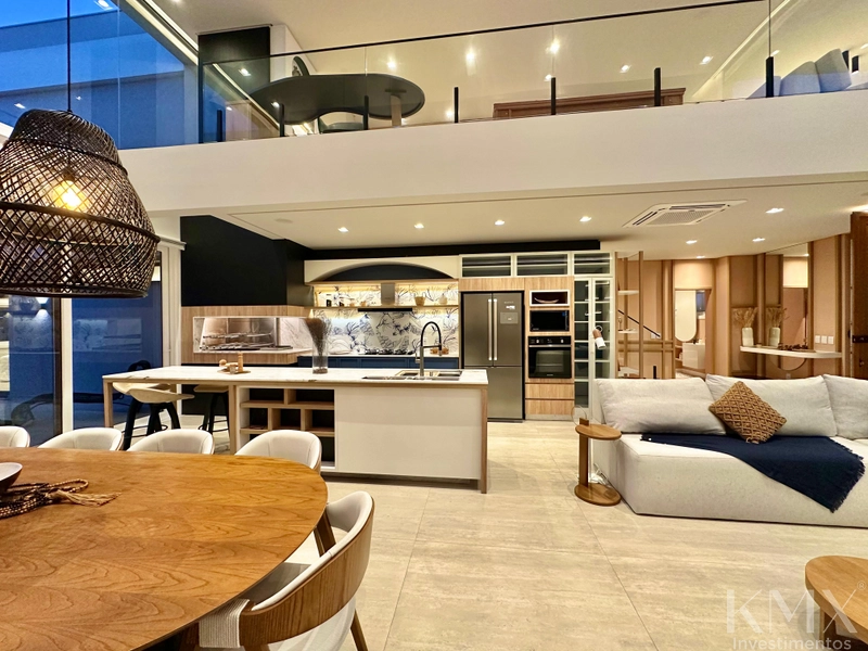 🏡✨ SOBRADO À VENDA NO CONDOMÍNIO CAPÃO ILHAS RESORT: 7ª foto da galeria de imagens do imóvel