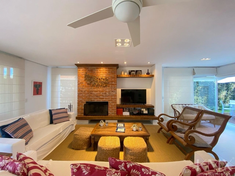 Diferenciado Sobrado Próximo ao Clube.: 2ª foto da galeria de imagens do imóvel