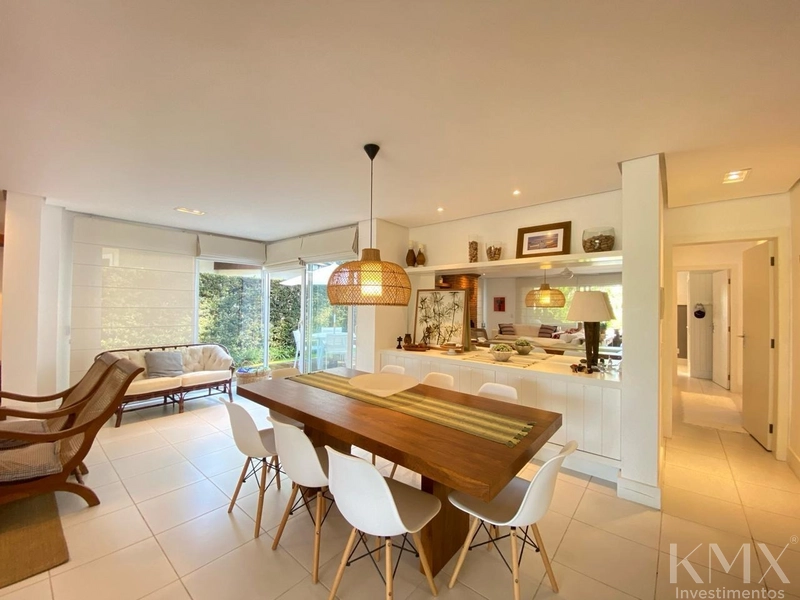 Diferenciado Sobrado Próximo ao Clube.: 3ª foto da galeria de imagens do imóvel