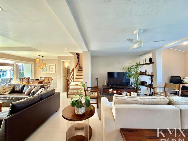 🏡 CASA ENCANTADORA PARA VIVER BEM ✨: 8ª foto da galeria de imagens do imóvel