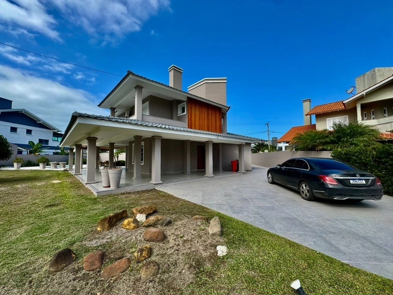 Sobrado, Condomínio Lagos Park, Xangrilá: 1ª foto da galeria de imagens do imóvel