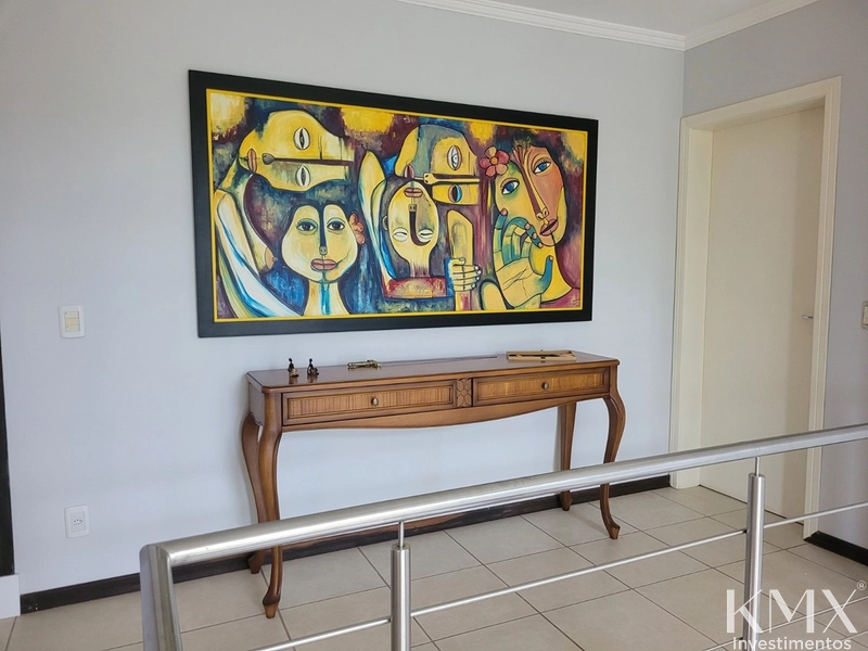 🏡 SOBRADO DE ALTO PADRÃO EM AVENIDA – CONDOMÍNIO CONDADO DE CAPÃO (J1L10): 7ª foto da galeria de imagens do imóvel