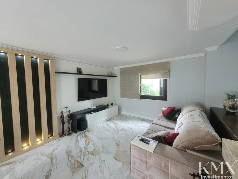 🏡 SOBRADO DE ALTO PADRÃO EM AVENIDA – CONDOMÍNIO CONDADO DE CAPÃO (J1L10): 4ª foto da galeria de imagens do imóvel