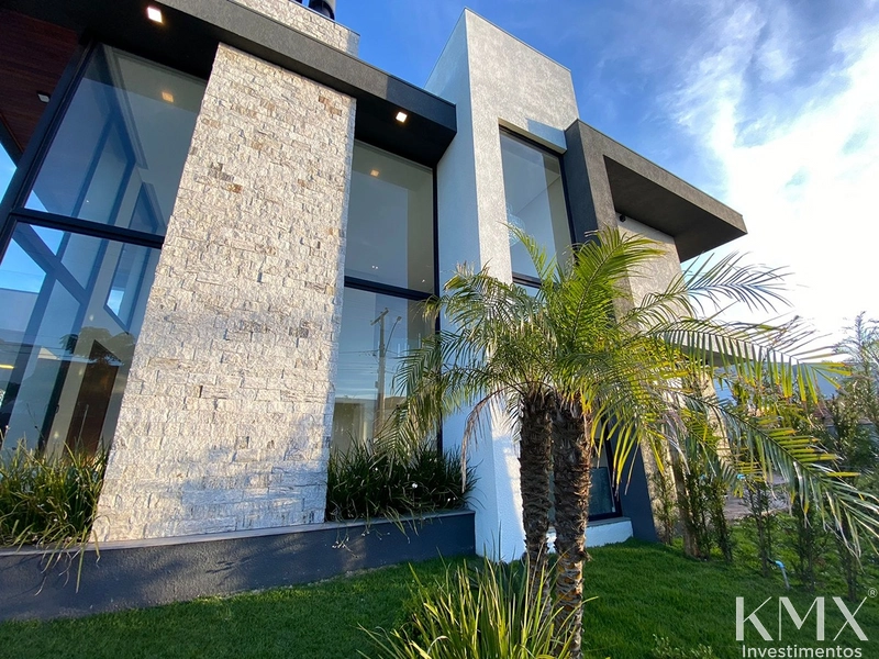 CASA DE ALTO PADRÃO NO CONDOMÍNIO BLUE – XANGRI-LÁ: 5ª foto da galeria de imagens do imóvel